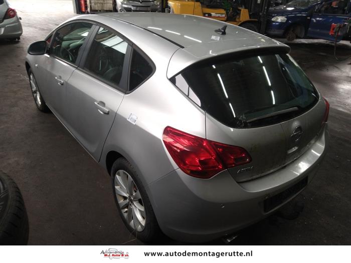 Opel Astra J 1.4 Turbo 16V Sloopvoertuig (2012, Grijs)