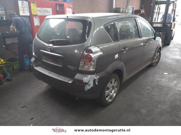 Toyota Corolla Verso 1.6 16V VVT-i Sloopvoertuig (2005, Grijs)
