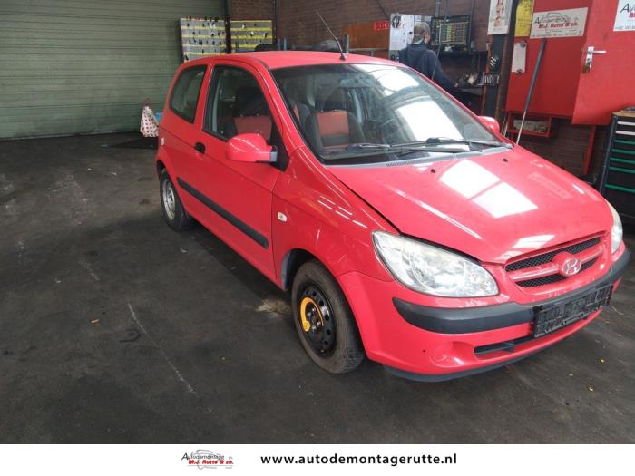 Hyundai Getz 1.1i 12V Sloopvoertuig (2006, Rood)