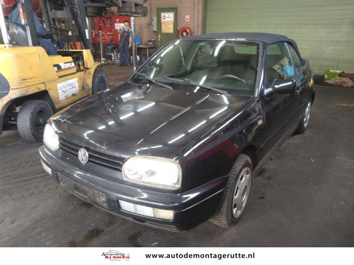 Volkswagen Golf (V108556)
