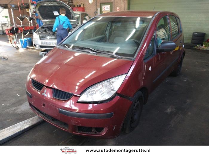 Mitsubishi Colt (V108671)