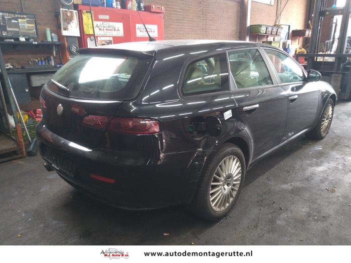 Alfa Romeo 159 Sportwagon 1.8 MPI 16V Sloopvoertuig (2008, Zwart)