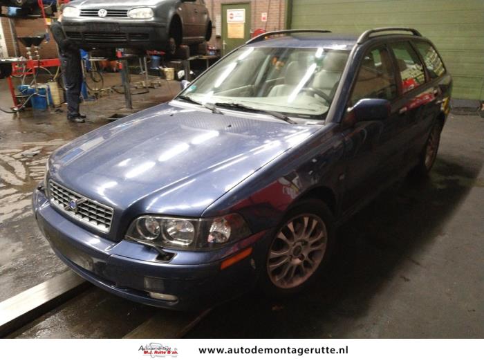 Volvo V40 (V108811)