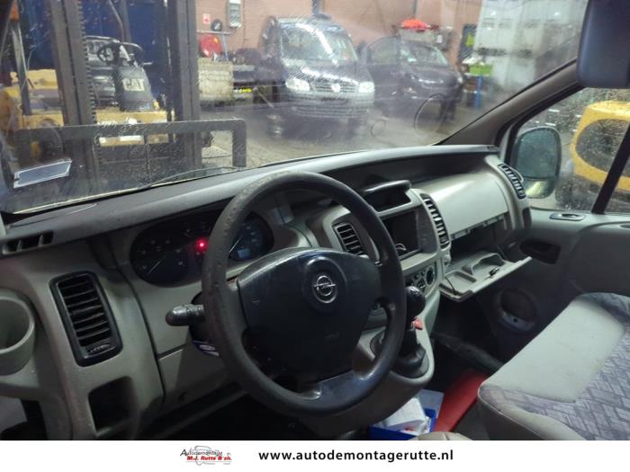 Opel Vivaro 1.9 DI Sloopvoertuig (2003, Graniet)