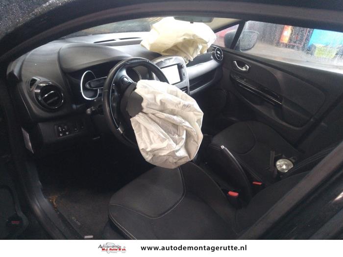 Renault Clio IV Estate/Grandtour 0.9 Energy TCE 12V Sloopvoertuig (2013, Zwart)