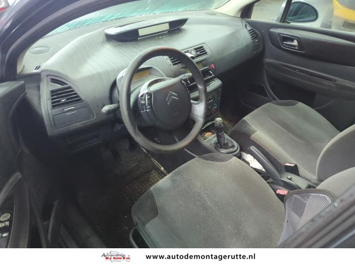 Citroen C4 Berline 1.6 16V Sloopvoertuig (2005, Grijs)