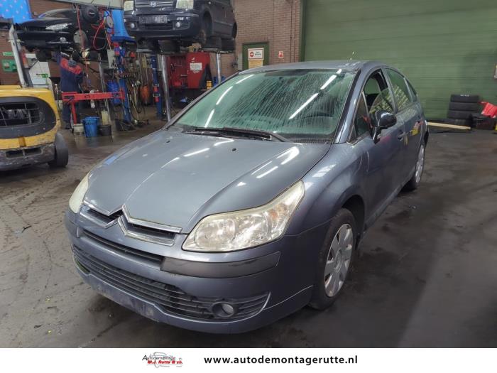 Citroen C4 Berline 1.6 16V Sloopvoertuig (2005, Grijs)