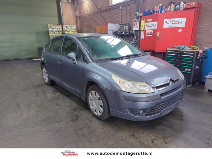 Citroen C4 Berline 1.6 16V Sloopvoertuig (2005, Grijs)