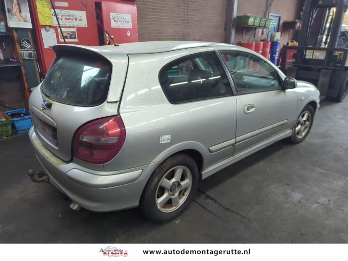 Nissan Almera 1.8 16V Sloopvoertuig (2000, Grijs)