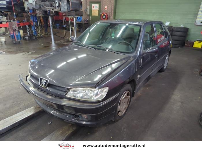 Peugeot 306 1.6i XR,XT,ST Sloopvoertuig (1999, Grijs)