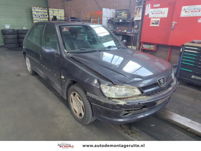 Peugeot 306 1.6i XR,XT,ST Sloopvoertuig (1999, Grijs)