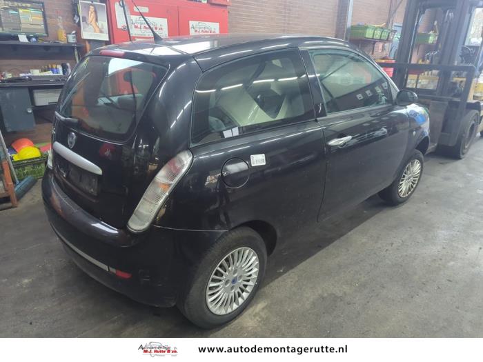 Lancia Ypsilon 1.2 Sloopvoertuig (2007, Zwart)