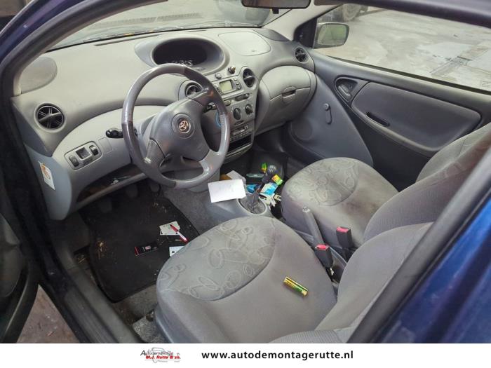 Toyota Yaris 1.0 16V VVT-i Sloopvoertuig (2000, Blauw)