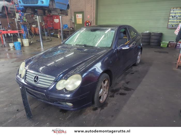 Mercedes C Sportcoupé 2.0 C-180 16V Sloopvoertuig (2001, Blauw)
