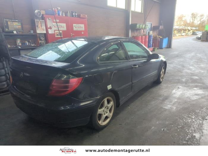 Mercedes C Sportcoupé 2.0 C-180 16V Sloopvoertuig (2001, Blauw)