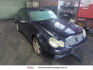 Mercedes C Sportcoupé 2.0 C-180 16V Sloopvoertuig (2001, Blauw)