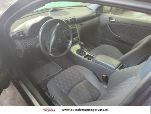Mercedes C Sportcoupé 2.0 C-180 16V Sloopvoertuig (2001, Blauw)