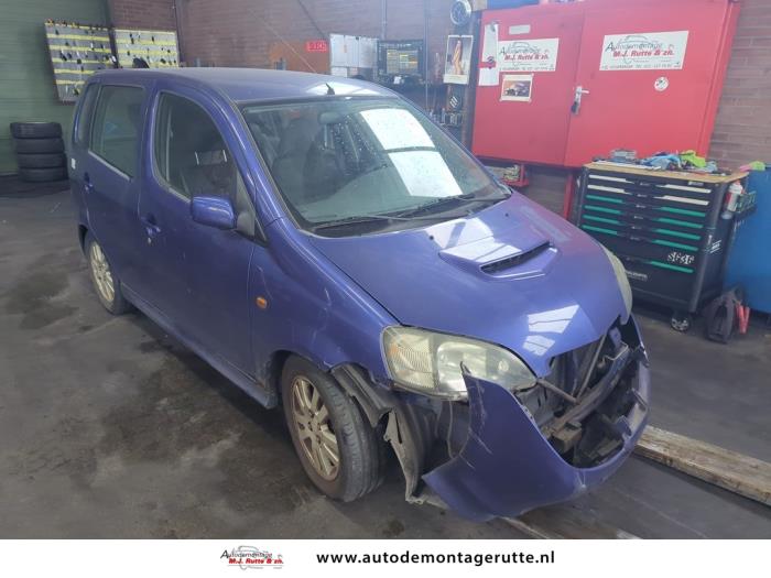 Daihatsu YRV 1.3 16V DVVT Turbo Sloopvoertuig (2004, Blauw)