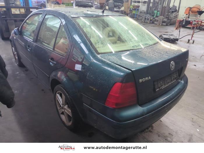 Volkswagen Bora 1.8 T 20V Sloopvoertuig (2002, Groen)
