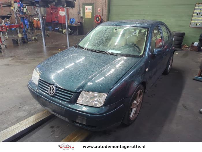 Volkswagen Bora 1.8 T 20V Sloopvoertuig (2002, Groen)