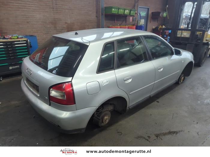 Audi A3 1.6 Sloopvoertuig (2001, Grijs)