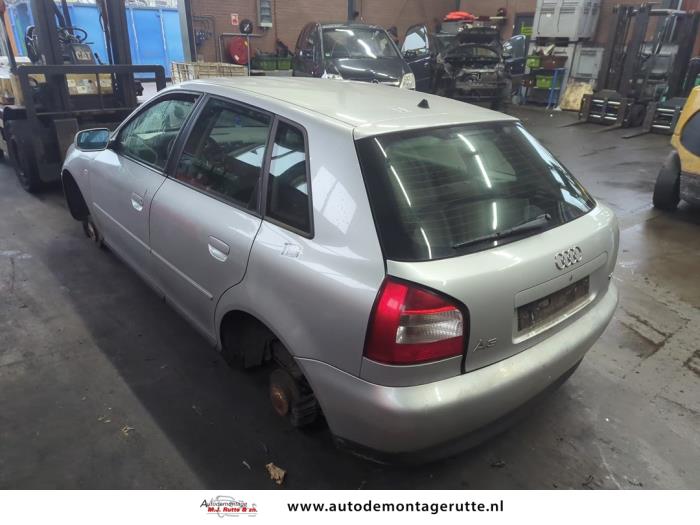 Audi A3 1.6 Sloopvoertuig (2001, Grijs)