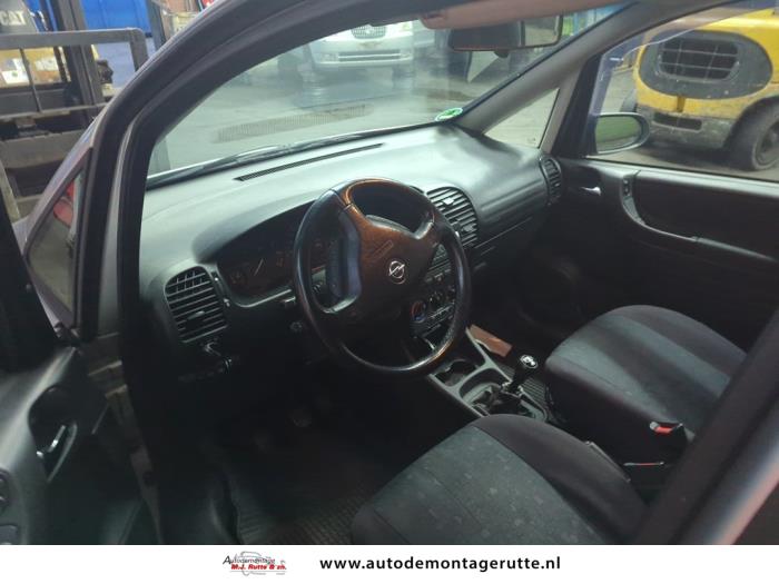 Opel Zafira 1.8 16V Sloopvoertuig (2001, Grijs)