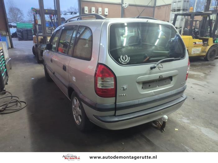 Opel Zafira 1.8 16V Sloopvoertuig (2001, Grijs)
