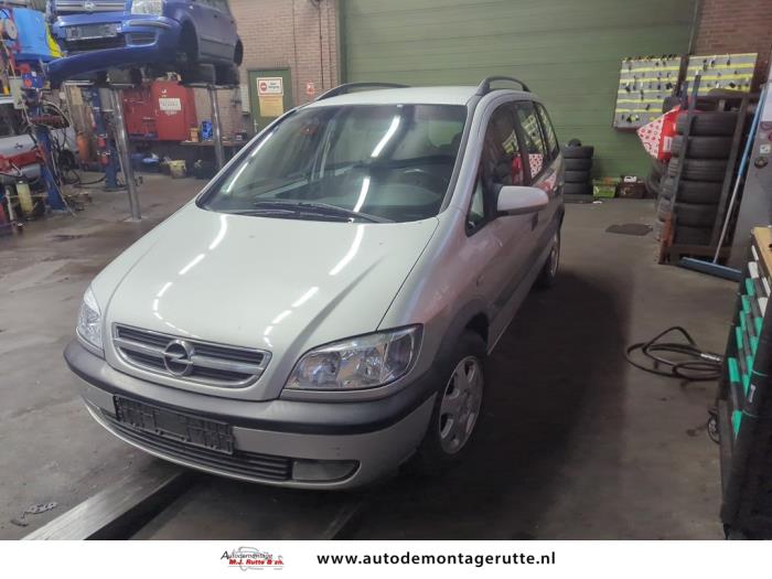 Opel Zafira 1.8 16V Sloopvoertuig (2001, Grijs)