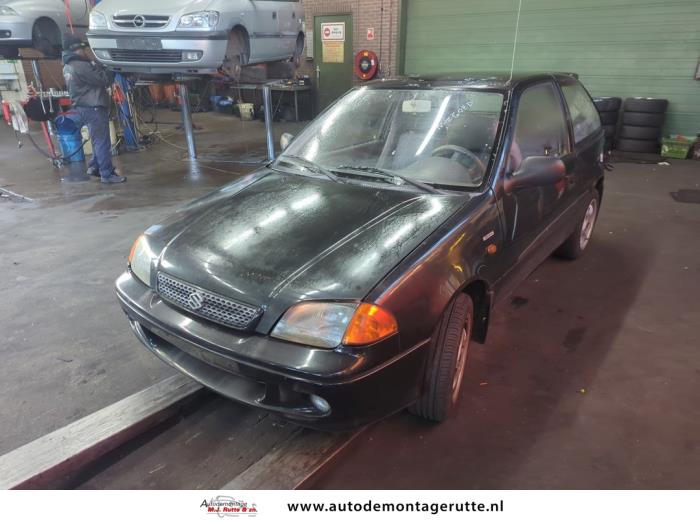 Suzuki Swift 1.3i 16V Sloopvoertuig (2002, Zwart)