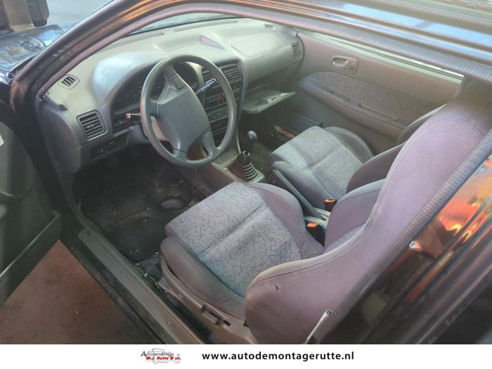 Suzuki Swift 1.3i 16V Sloopvoertuig (2002, Zwart)