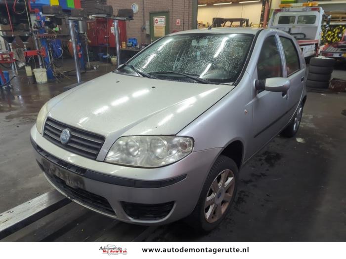 Fiat Punto II 1.4 16V Sloopvoertuig (2005, Grijs)