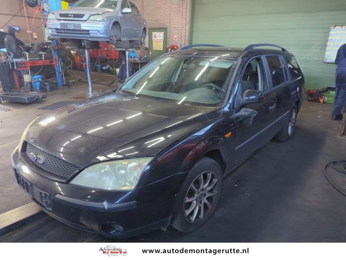 Ford Mondeo III Wagon 1.8 16V Sloopvoertuig (2003, Zwart)
