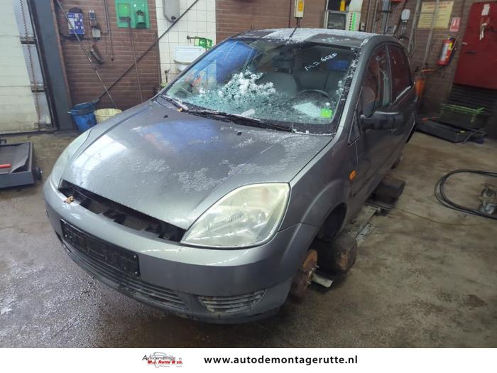 Ford Fiesta 5 1.3 Sloopvoertuig (2002, Grijs)