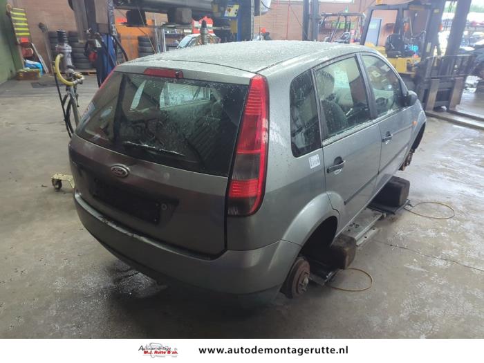 Ford Fiesta 5 1.3 Sloopvoertuig (2002, Grijs)
