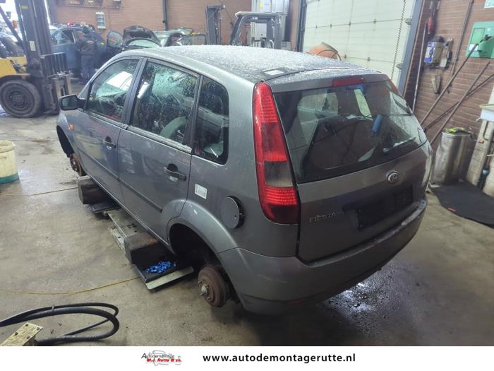 Ford Fiesta 5 1.3 Sloopvoertuig (2002, Grijs)