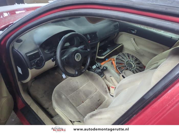 Volkswagen Golf IV 1.6 16V Sloopvoertuig (2001, Rood)