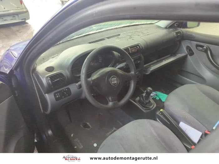 Seat Leon 1.6 16V Sloopvoertuig (2002, Blauw)