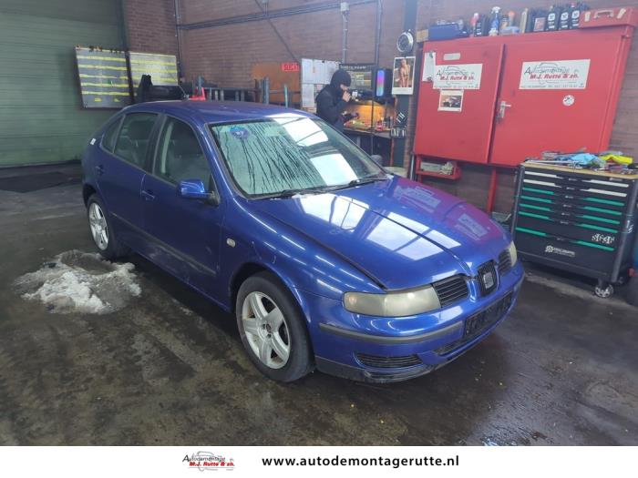 Seat Leon 1.6 16V Sloopvoertuig (2002, Blauw)