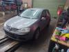 Volkswagen Golf uit 2005 (Sloopvoertuig)