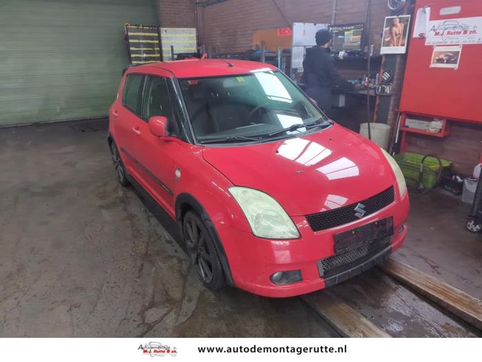 Suzuki Swift 1.5 VVT 16V Sloopvoertuig (2005, Rood)