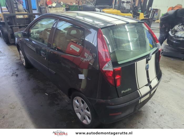 Fiat Punto II 1.2 60 S Sloopvoertuig (2006, Zwart)
