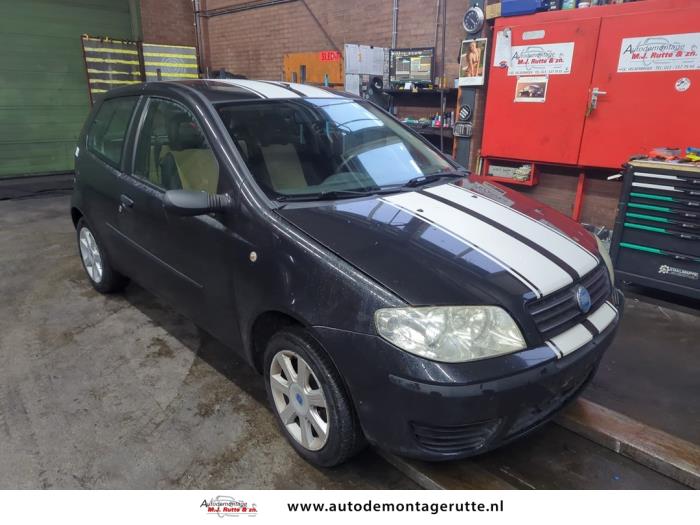 Fiat Punto II 1.2 60 S Sloopvoertuig (2006, Zwart)
