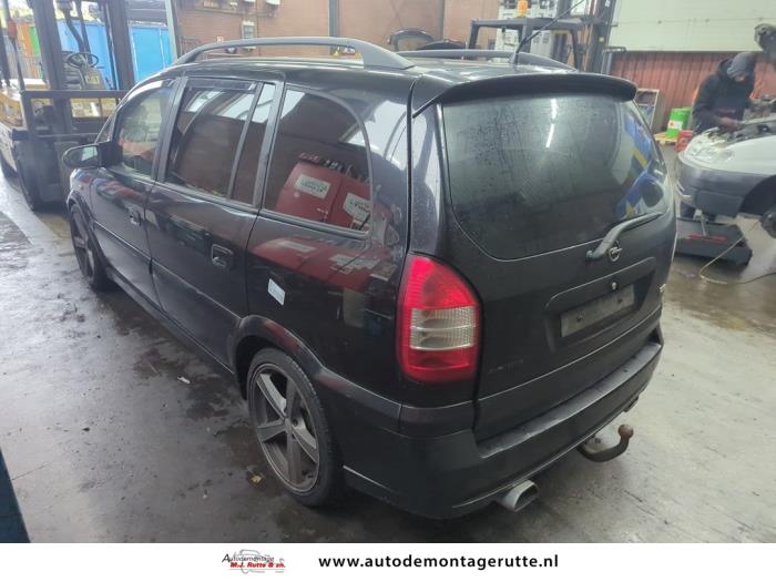 Opel Zafira 2.0 16V Turbo OPC Sloopvoertuig (2004, Zwart)