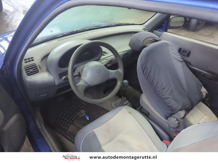 Nissan Micra 1.0 L,LX 16V Sloopvoertuig (1995, Blauw)