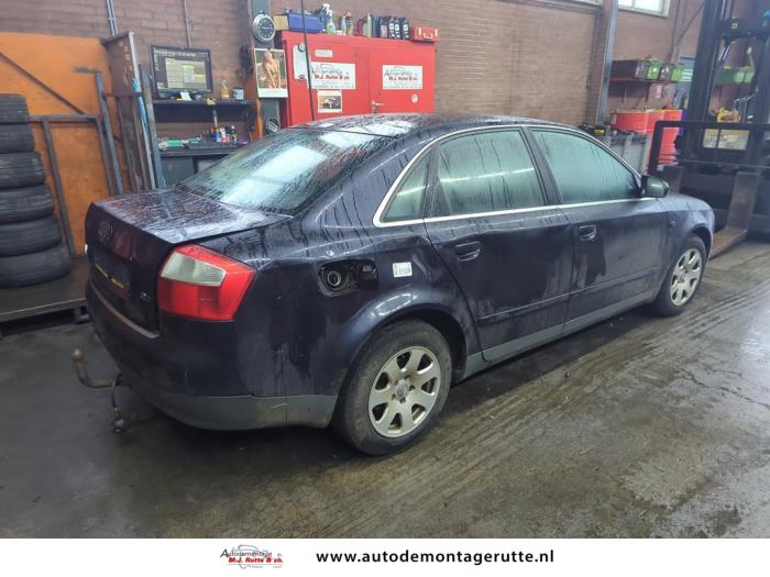 Audi A4 2.0 20V Sloopvoertuig (2001, Blauw)