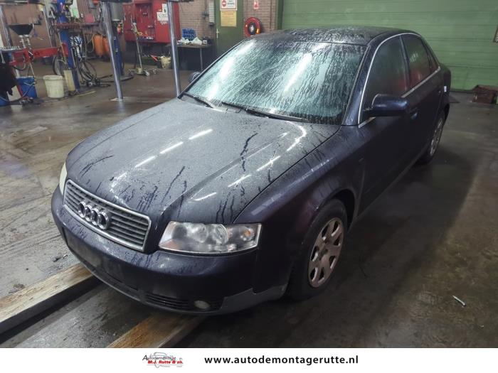 Audi A4 2.0 20V Sloopvoertuig (2001, Blauw)