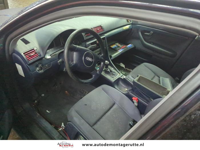 Audi A4 2.0 20V Sloopvoertuig (2001, Blauw)