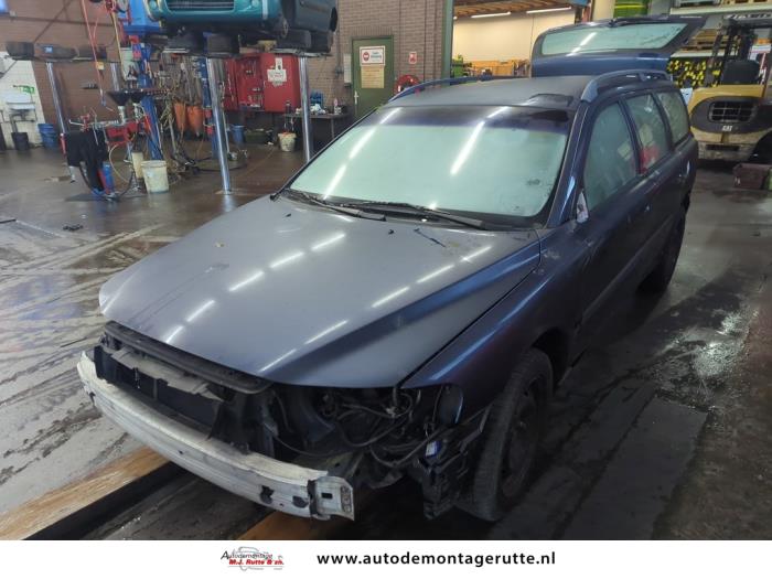 Volvo V70 2.4 20V 170 Sloopvoertuig (2001, Blauw)