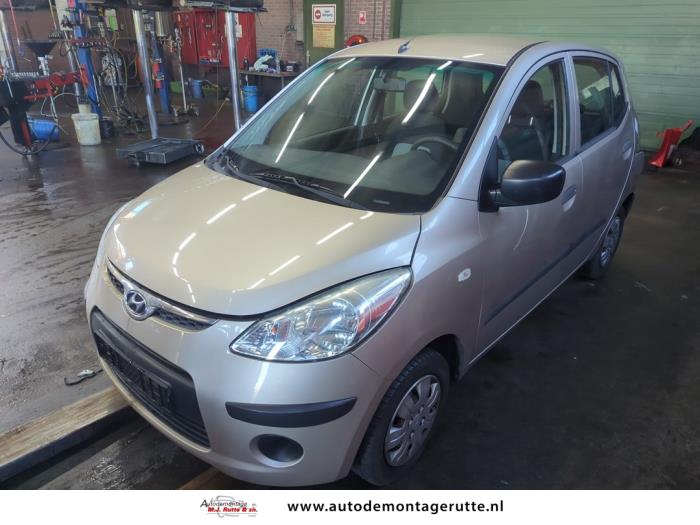 Hyundai i10 1.1i 12V Sloopvoertuig (2010, Beige)